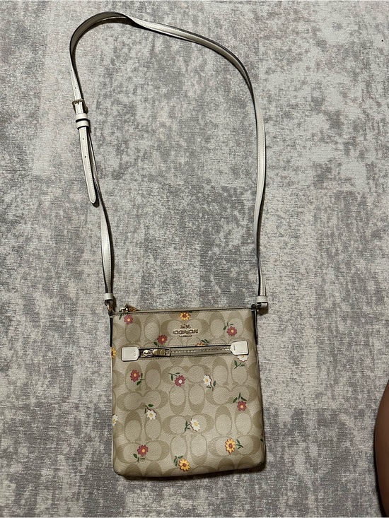 Coach Handbags - Coach Purse Floral Crossbody Bag Beige Cream Neutral Everyday Classic Leather